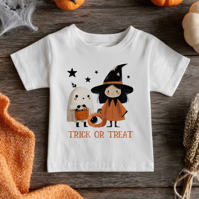 Spooky Niedlich Witch & Ghost Trick oder Treat Hal Baby T-shirt (Von Creator hochgeladen)