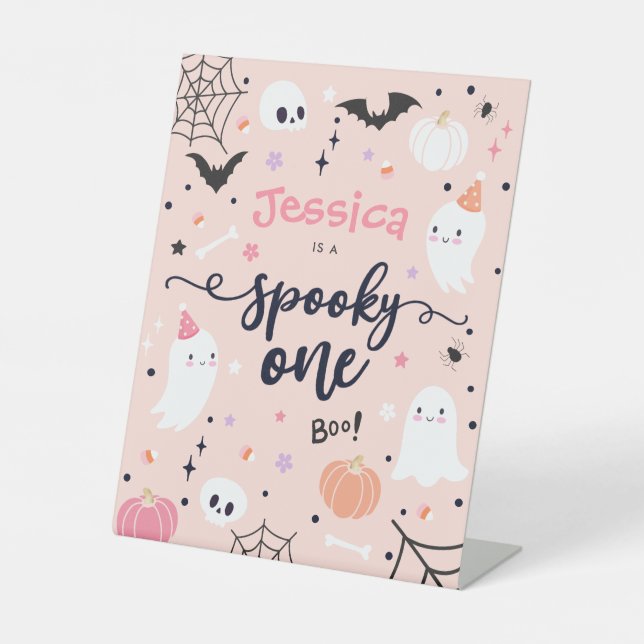 Spooky One Niedlich Halloween Ghost 1. Geburtstag  Sockelschild (Vorderseite)