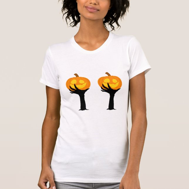 Spooky Pumpkin Embrace – Halloween Tee for Women (Vorderseite)