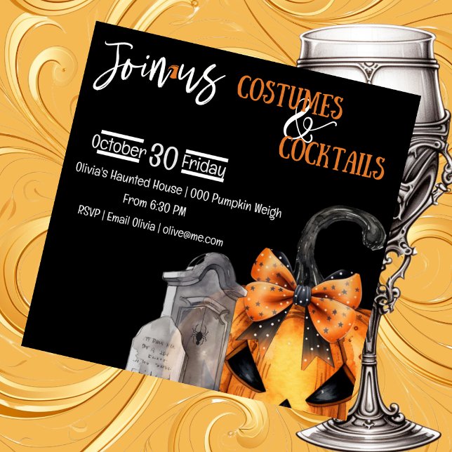 Spooky Pumpkin mit Bow versteckt sich hinter Grabs Einladung (Spooky season pumpkin and tombstone customizable Halloween party invitation)