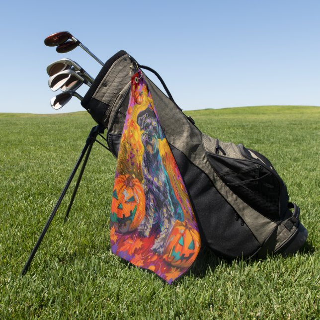 Spooky Schnauzer Hund Halloween Hexe und Pumpkin Golfhandtuch (Gras)