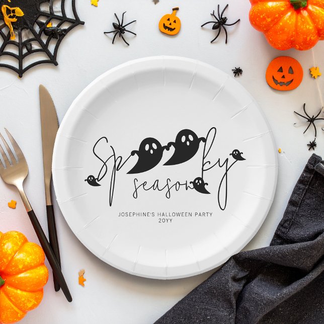 Spooky Season Black Ghosts Custom Halloween Pappteller (Von Creator hochgeladen)