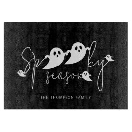 Spooky Season Text und Ghost Silhouetten Halloween Schneidebrett