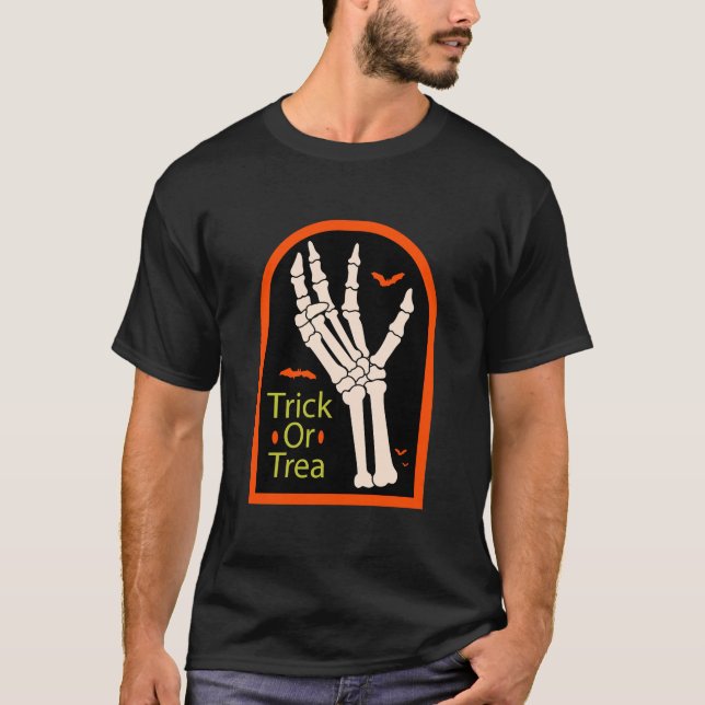 Spooky Skeleton Hand Halloween T-Shirt (Vorderseite)