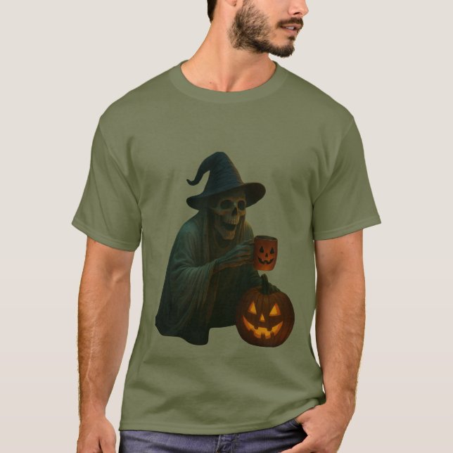 Spooky Skeleton Hexe mit Pumpkin Glow T-Shirt (Vorderseite)