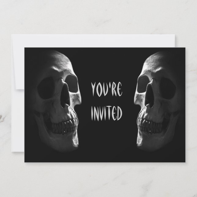 Spooky Skulls Halloween-Party Einladung (Vorderseite)