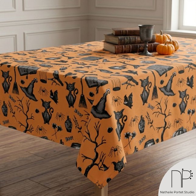 Spooky Spellband Halloween Geburtstagsparty Tischdecke (Hand drawn witchy Halloween birthday tablecloth with magical spellbook and pumpkin ink art)