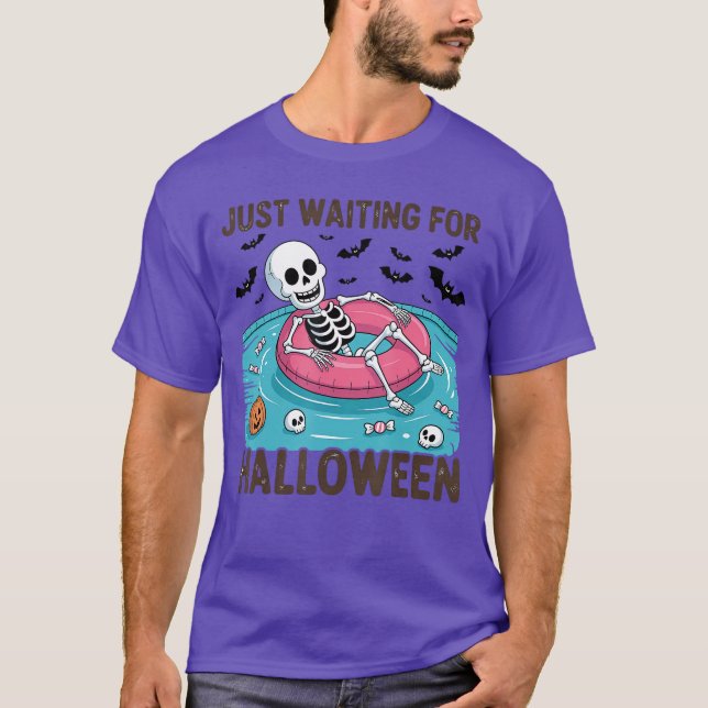 Spooky Summer Skeleton Just Waiting For Halloween  T-Shirt (Vorderseite)