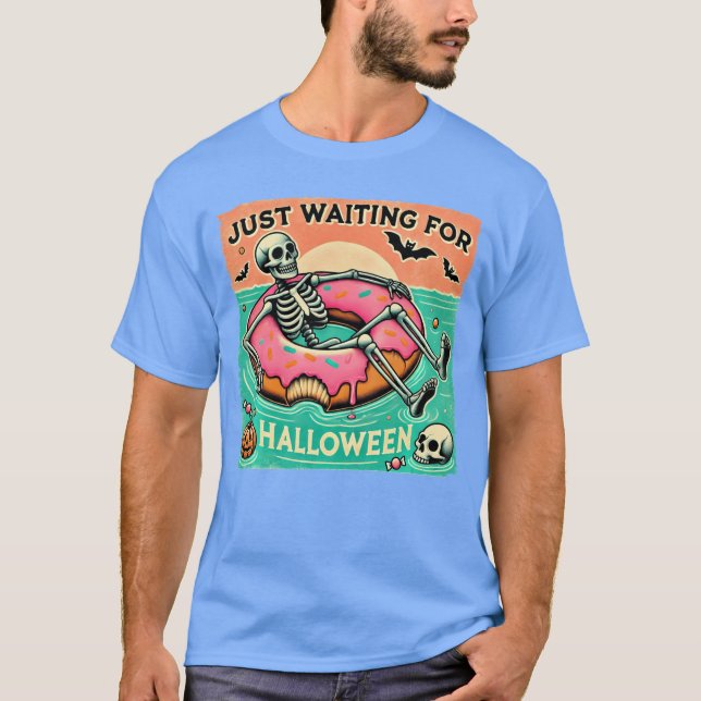 Spooky Summerween Skeleton Just Waiting for Hallow T-Shirt (Vorderseite)