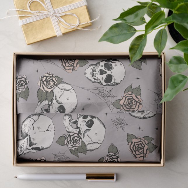 Spooky Taupe Gray Floral Small Skull Halloween Seidenpapier (Geschenk)
