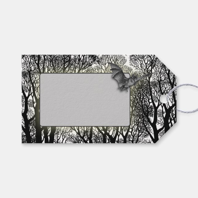 Spooky Trees & Bat Halloween-Geschenkartikel Geschenkanhänger (Vorderseite (Horizontal))