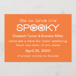 Spooky Typografie Halloween Save the Date