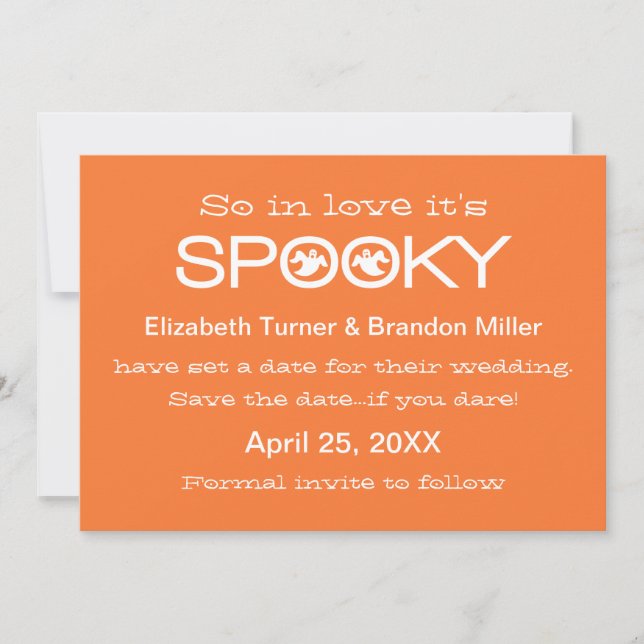 Spooky Typografie Halloween Save the Date (Vorderseite)
