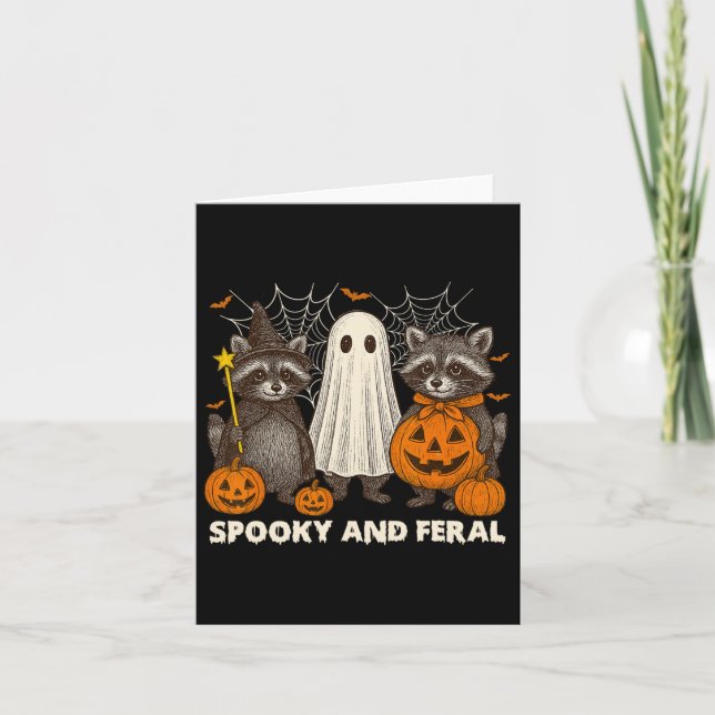 Spooky und Feral Halloween Niedlicher Geist-Raccoo Karte (Vorderseite)