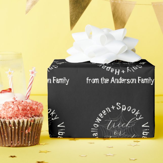 Spooky Vibes nur Schwarz und Weiß glücklich Hallow Geschenkpapier (Geburtstagsparty)