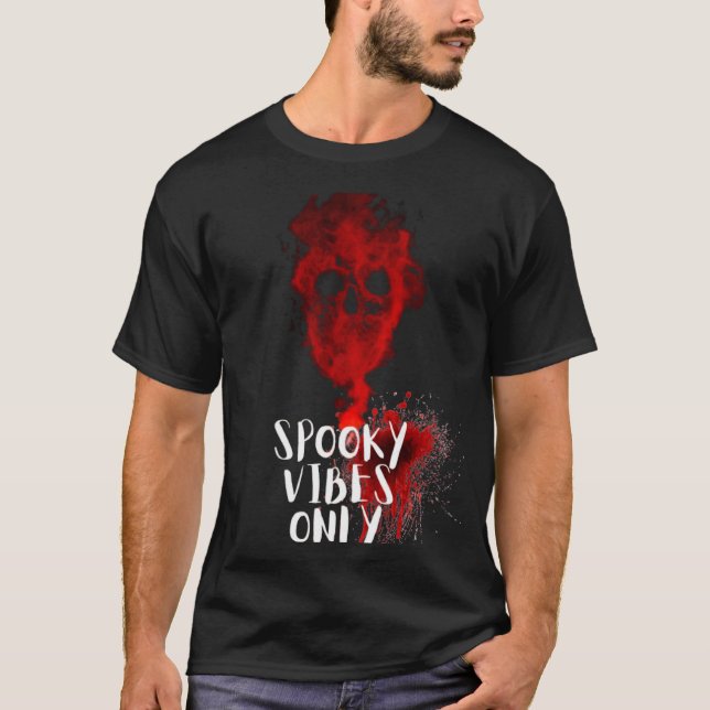 Spooky Vibes Only Red Smoke Skull Halloween Shirt (Vorderseite)