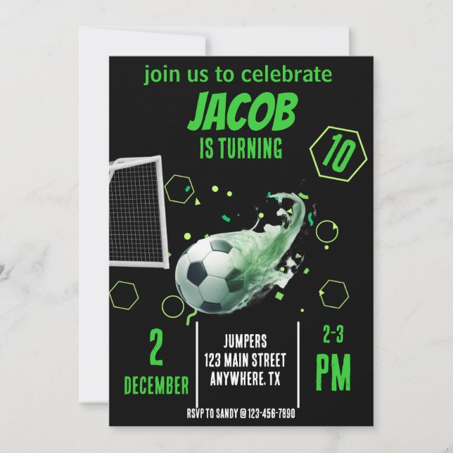 Sportfliegendes Fußballziel Geburtstagseinladung Einladung (Vorderseite)