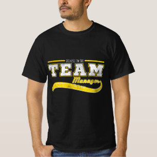 Sportkleidung, weil ich Teammanager bin, der T-Shirt