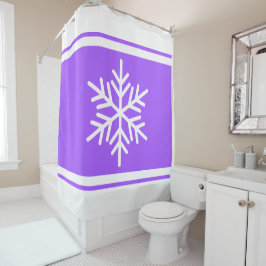 Sportliche Alpin Schneeflocken Lila Bergkulisse Duschvorhang