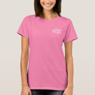 Sporttaucher-Schwimmen mit einer Schule der T-Shirt