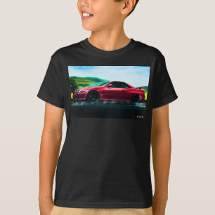 Sportwagen der 2000er Jahre auf dem T - Shirt der 