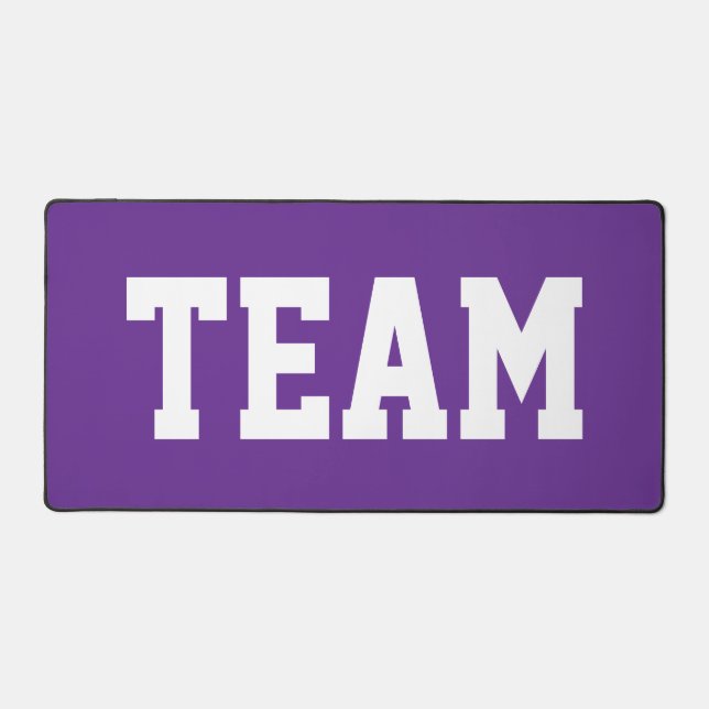 Sporty Big Bold TEAM White Text On Royal Purple Schreibtischunterlage (Vorderseite)