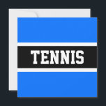Sporty Bright Blue Bold Black Stripes TENNIS Text<br><div class="desc">Dieses lustige,  sportliche Design zeichnet sich durch klassisch starke,  fette Großbuchstaben in einem markierten,  breiten schwarzen Streifen mit weißen Pinstreifen auf einem hellblauen Hintergrund aus. "TENNIS" hat sich in der Vorder- und Mitte-Ecke ausgezeichnet. Der Text kann personalisiert sein.</div>