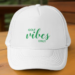 Sporty Golfer Green Golf Vibes nur Golfangebot Truckerkappe<br><div class="desc">Positive Bejahung Golf Vibes Nur Zitat Design zeichnet sich durch ein einfaches modernes Design mit trendiger Kalligraphie und Schrift in kelly grün. Die Bekräftigung fördert die Motivation und Inspiration für einen spektakulären Tag auf dem Kurs. GOLF-Kleidung mit klassischem Design für Golfer mit aktivem Lifestyle.</div>