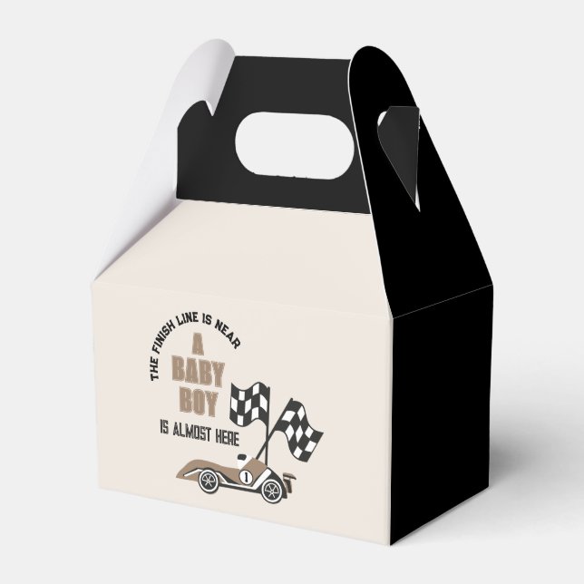 Sporty Race Car Boy Babydusche Geschenkschachtel (Vorderseite)
