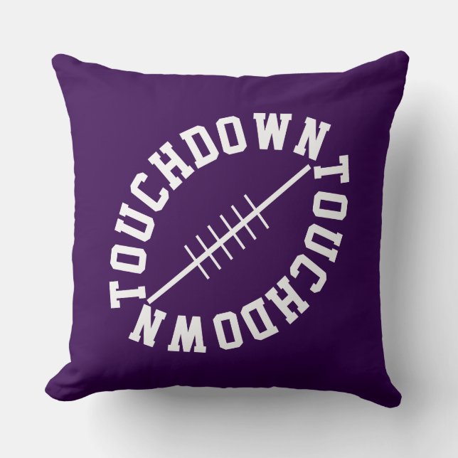 Sporty Slant Football TOUCHDOWN On Deep Purple Kissen (Vorderseite)