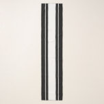 Sporty Stylish weiße Racing Streifen auf schwarz Schal<br><div class="desc">Dieses elegante,  sportliche Design besticht durch einen weißen Streifen in der Mitte mit schwebenden weißen Streifen. Die Randstreifen sind schwarz.</div>