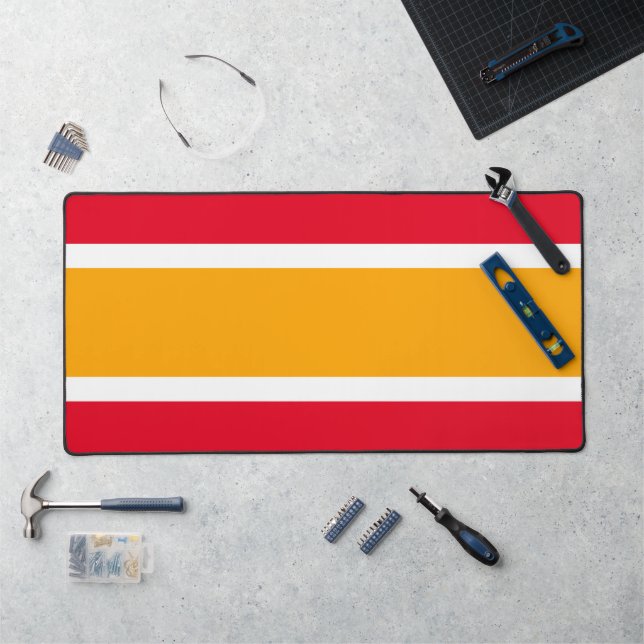 Sporty Wide Bright Retro Gelbe rote Streifen Schreibtischunterlage (Arbeitsplatz)