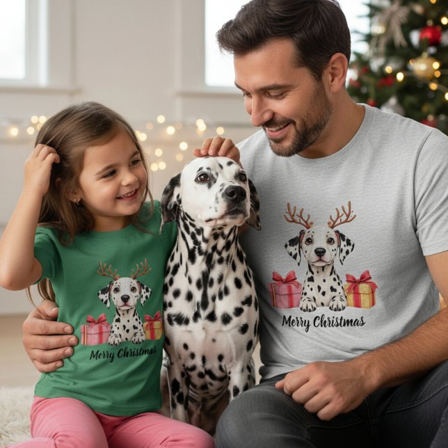 Spotted Reindeer - Dalmatian dog T-Shirt (Von Creator hochgeladen)