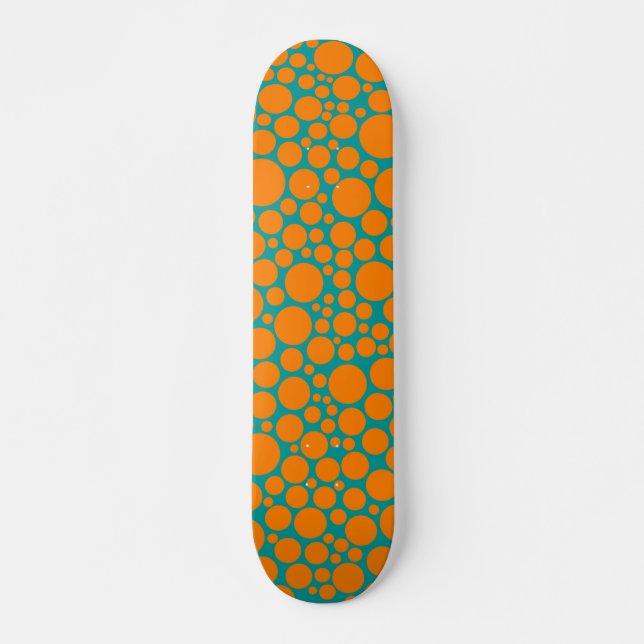 Spotty - Orange auf Aquamarin Skateboard (Vorne)