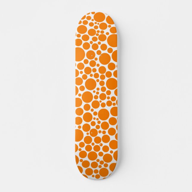 Spotty - Orange auf Weiß Skateboard (Vorne)