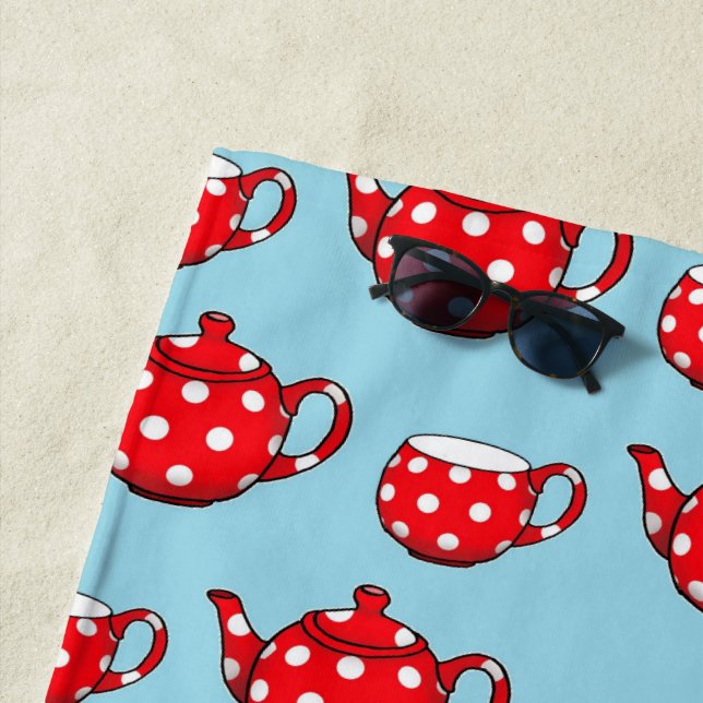 Spotty Red Teapot and Cups Blue Pattern Strandtuch (Beispiel)