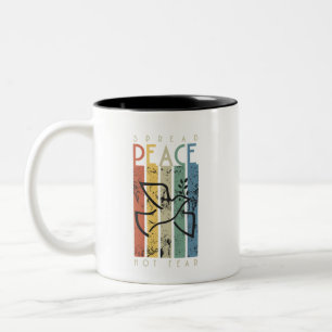 Spread Peace Not Feve Dove Retro Stripes Version 1 Zweifarbige Tasse