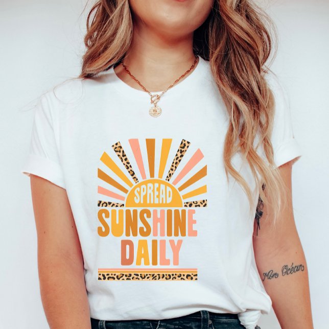 Spread Sunshine Daily Sunburst, Retro Summer T-Shirt (Von Creator hochgeladen)