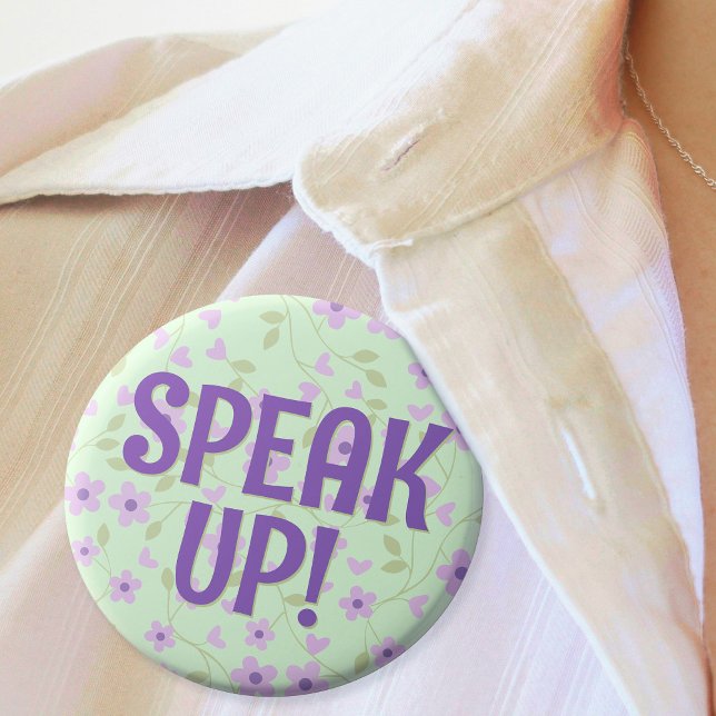 Sprechen Sie Niedliche Lila Blüte schwer zu hören Button (In Situ of purple and green floral badge with cute text that says "Speak Up!")