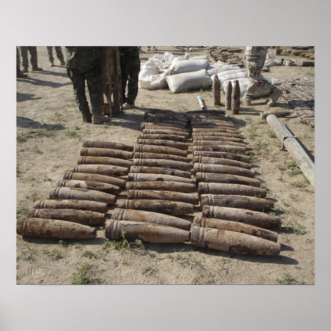 Sprengkörper werden identifiziert und erfunden poster (Vorne)