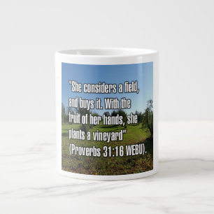 Sprichwörter 31:16 WEBU-Tasse Jumbo-Tasse