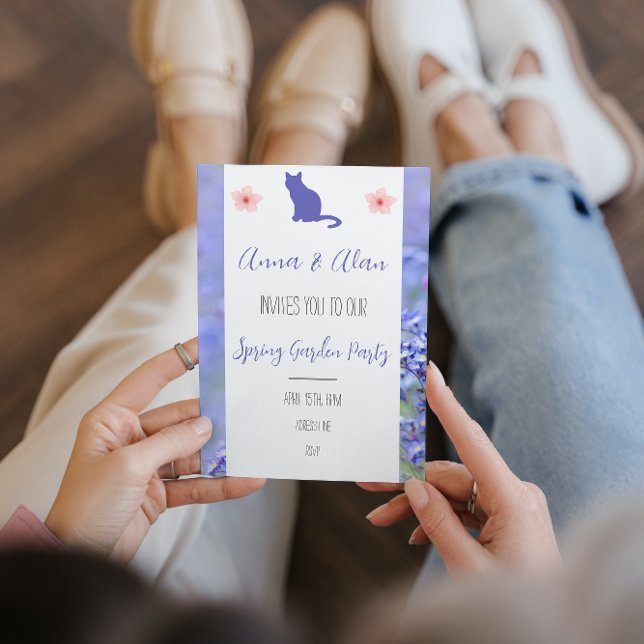 Spring Garden Party Katze Lavendel Individuelle Ei Einladung (Von Creator hochgeladen)