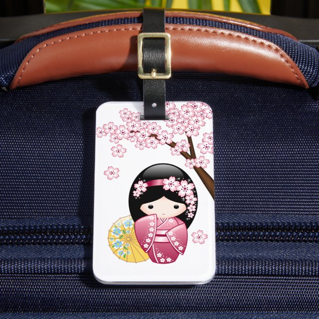 Spring Kokeshi Doll - Niedliches japanisches Geish Gepäckanhänger (Vorderseite Insitu 2)