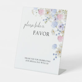 Spring Purple Pink Wildflowers Wedding Favors Sockelschild