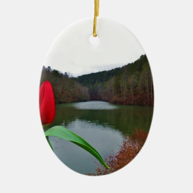 Spring Red Tulip at Lake Arrowhead Keramik Ornament (Vorne)