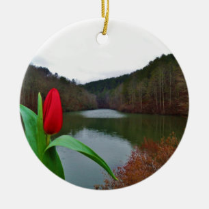 Spring Red Tulip at Lake Arrowhead Keramikornament