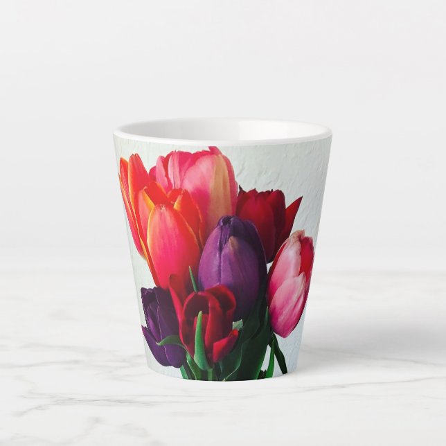 Spring Tulip Bouquet Milchtasse (Vorderseite)