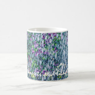Springbrunnen und lila Blume Tasse
