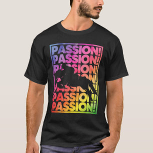 Springendes Pferd mit farbenfrohen Mädchen Reitspo T-Shirt