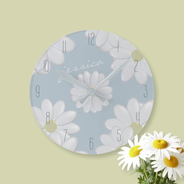 Springtime Daisies Blue Modern Floral Daisy Clock Runde Wanduhr (A delicate pale sky blue clock with bold bright white daisy flowers. Just add your name)